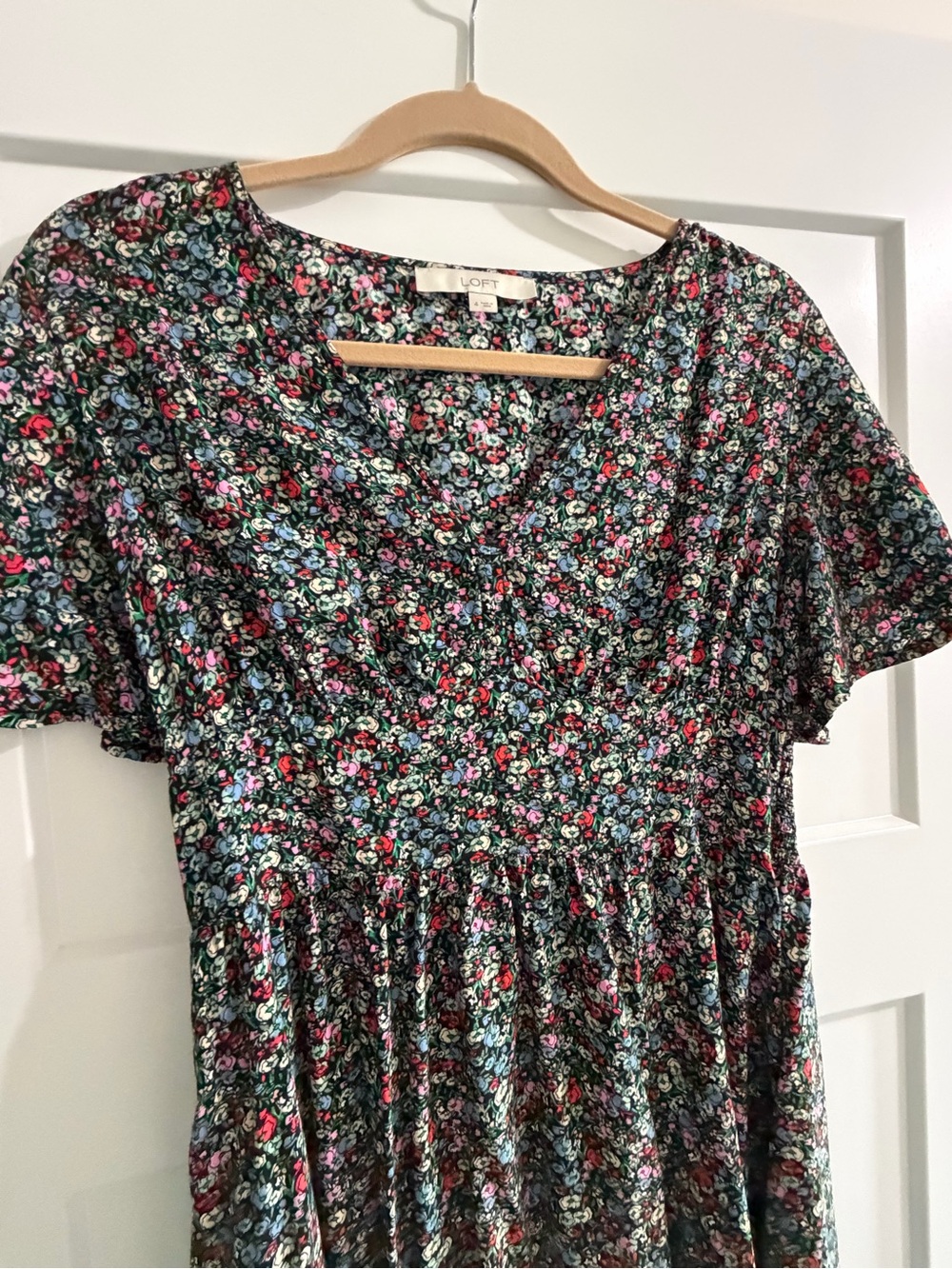 LOFT Black Floral V‑Neck Short Flutter Sleeve Dress
